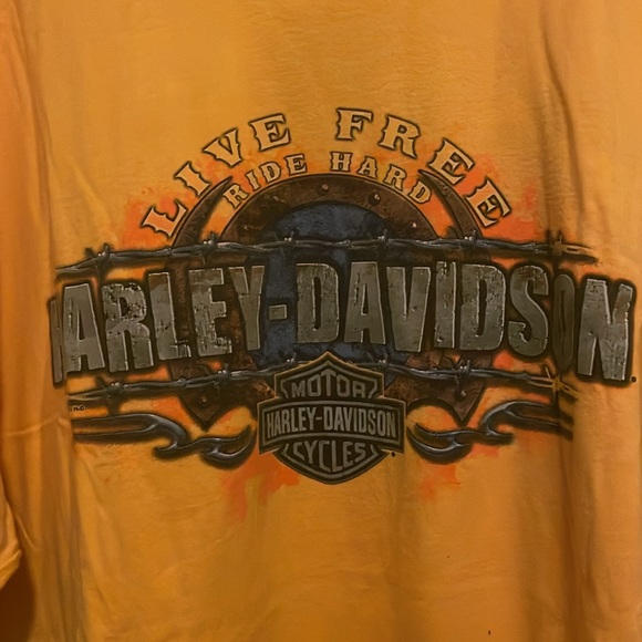 Mens Harley Davidson 2XL T-Shirt. From Denver, CO. Color Yellow Great condition. - Picture 2 of 4